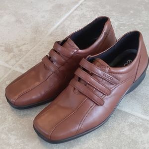 Ecco Bicycle Toe Three Strap Light Leather 7 - 7.5